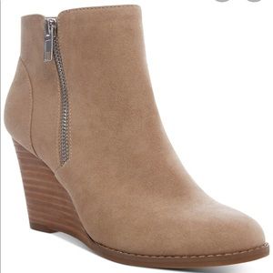 Madden girl wedge booties NWT size 9